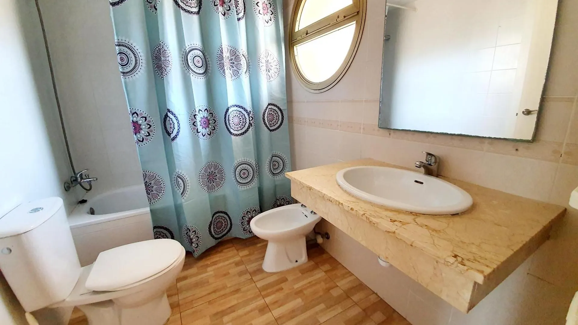 Apartamentos Cordoba Salou Center! Port Aventura 10-15Min! 0*,  Spain