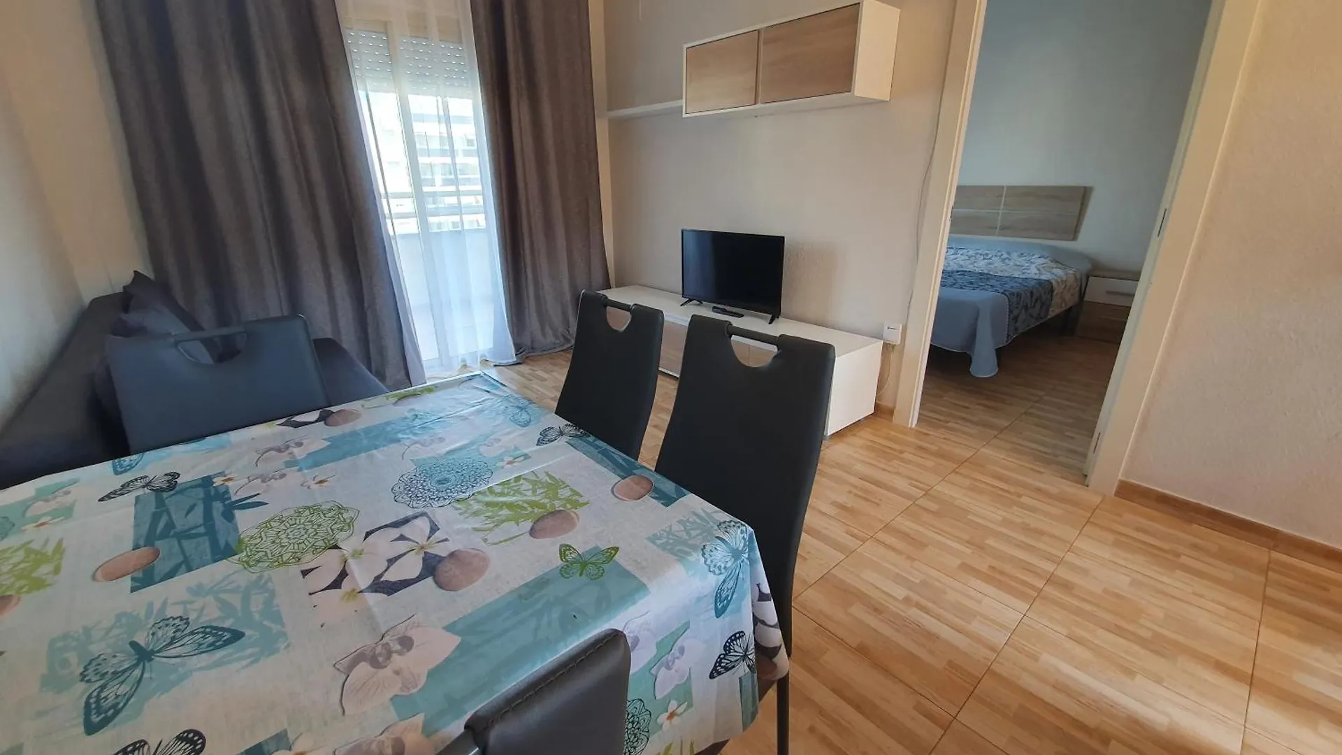 Apartamentos Cordoba Salou Center! Port Aventura 10-15Min! 0*,